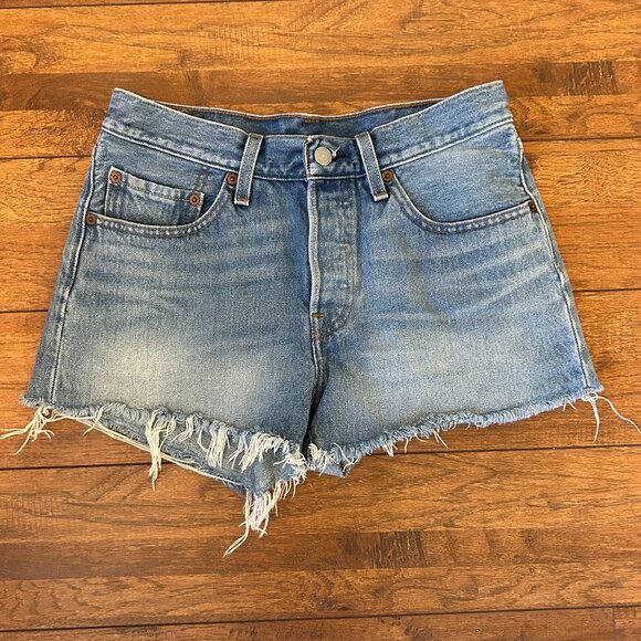 Levi Mid-rise Jean Shorts Size 26 - Picture 1 of 6